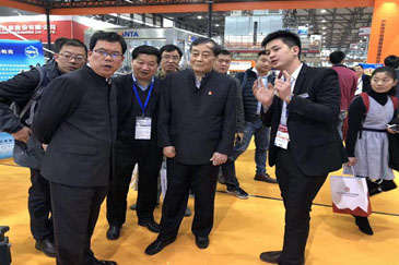 感謝娃哈哈集團董事長宗慶後蒞臨hth网页版在线登录入口展位指導