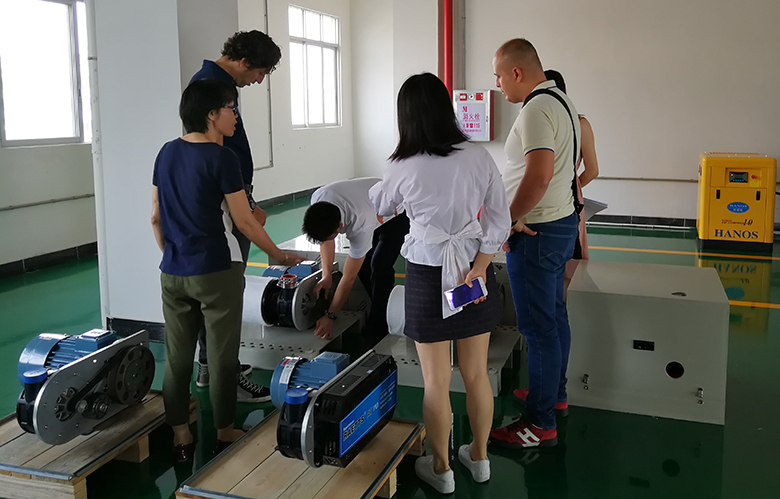 意大利客戶蒞臨(lin) 銳天機電走訪調研